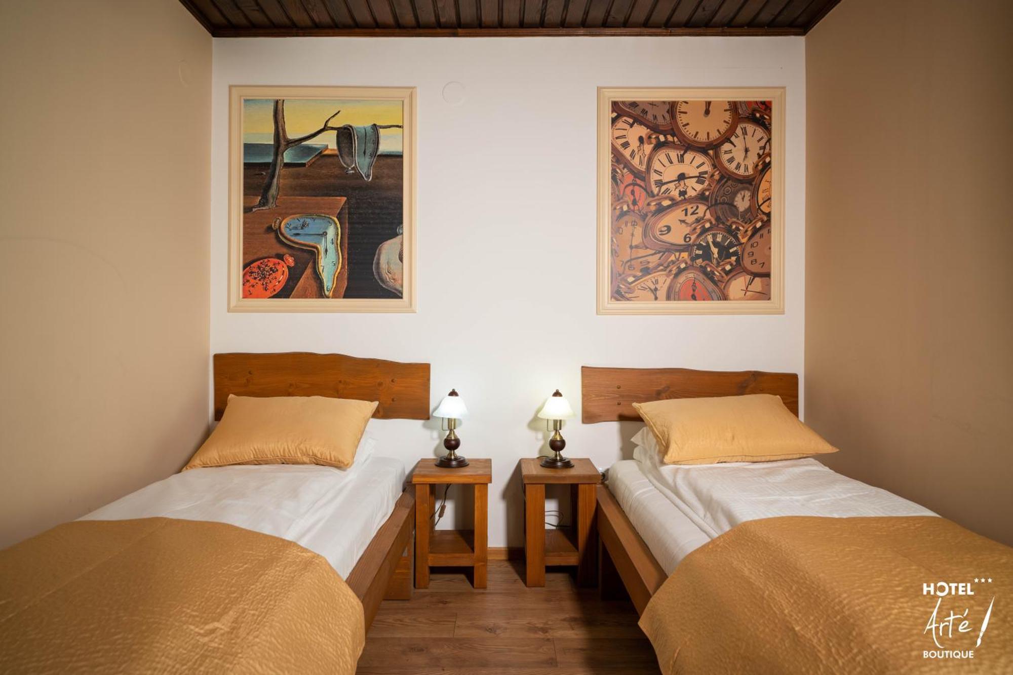 Art'E Boutique Rooms BaileTusnad Esterno foto