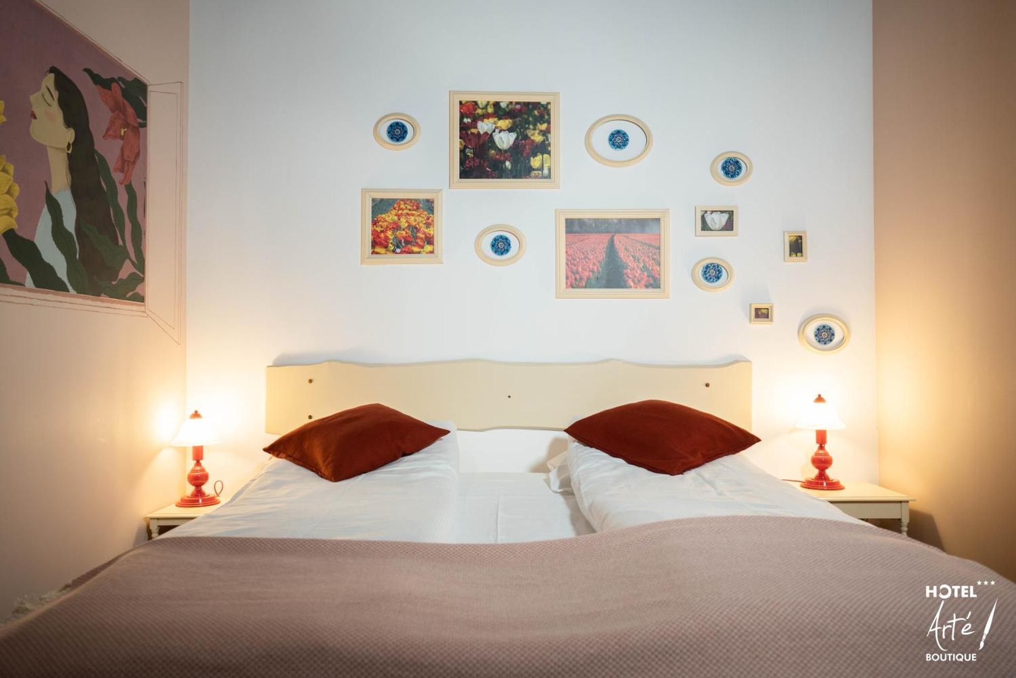 Art'E Boutique Rooms BaileTusnad Esterno foto